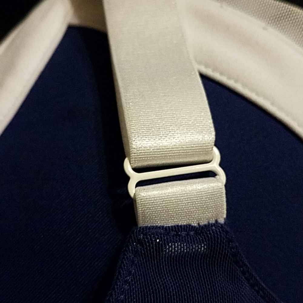 Fabletics Sports Bra - Picture 8 of 8